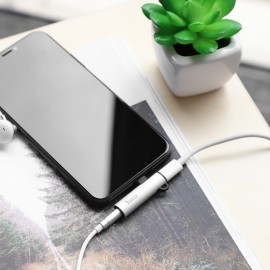 Переходник для Apple lightning - 3.5 гнездо aux+питание Hoco LS21